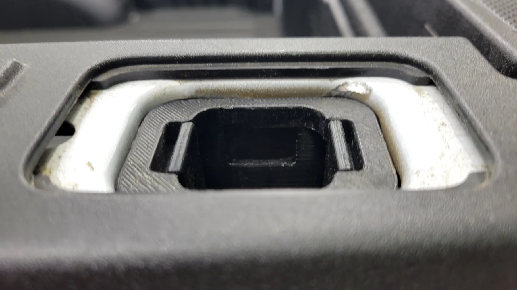 Pocket Anchor base installed flush in the pickup bed rail